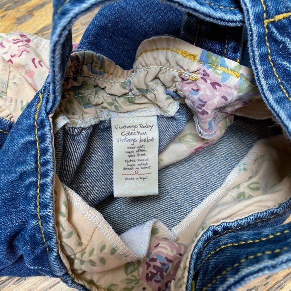 Lovely jean and floral jumper by Vintage Old Navy. - Picture 3 of 3
